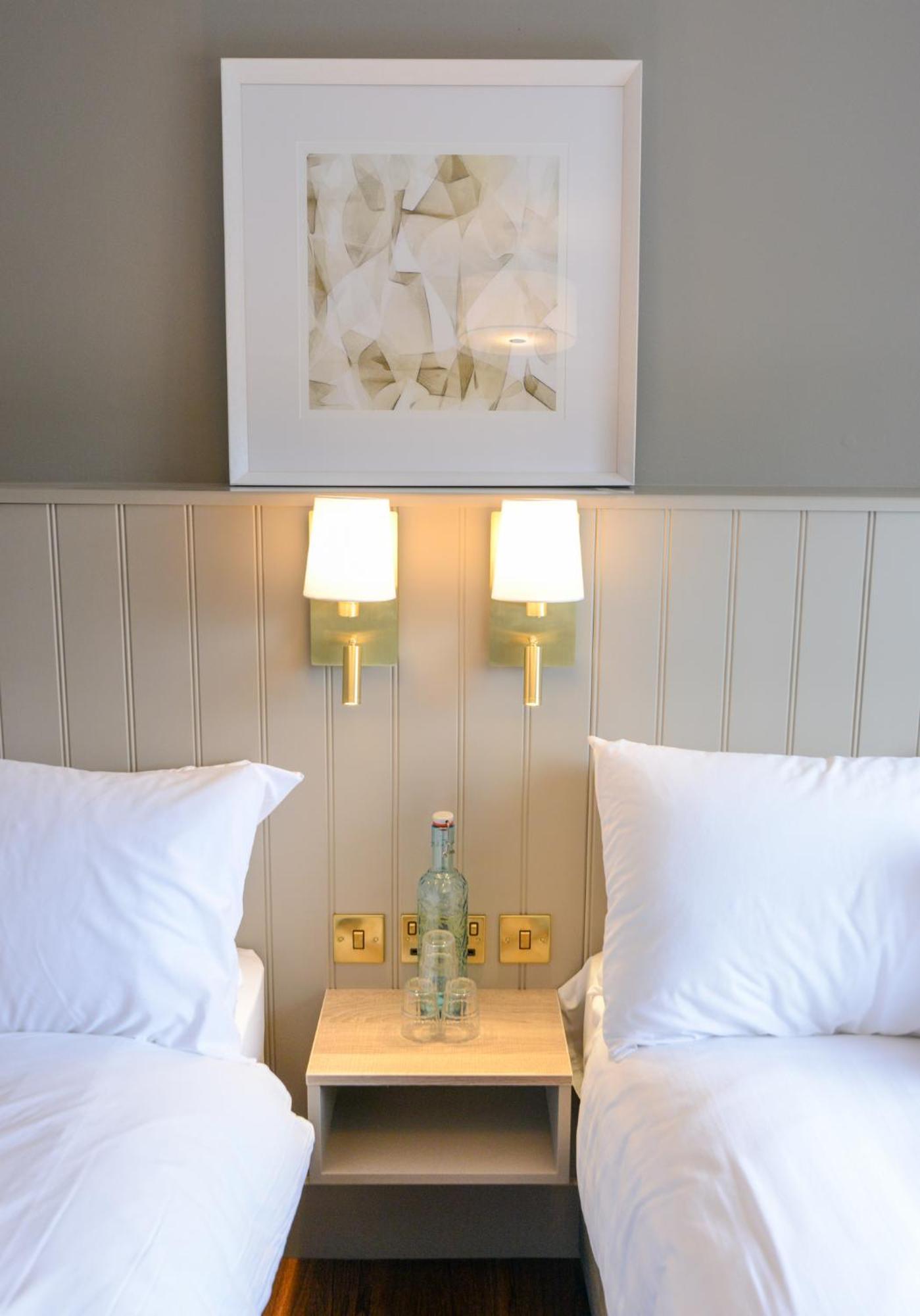 Urban Nest Townhouse Bed & Breakfast กัลเวย์ ภายนอก รูปภาพ
